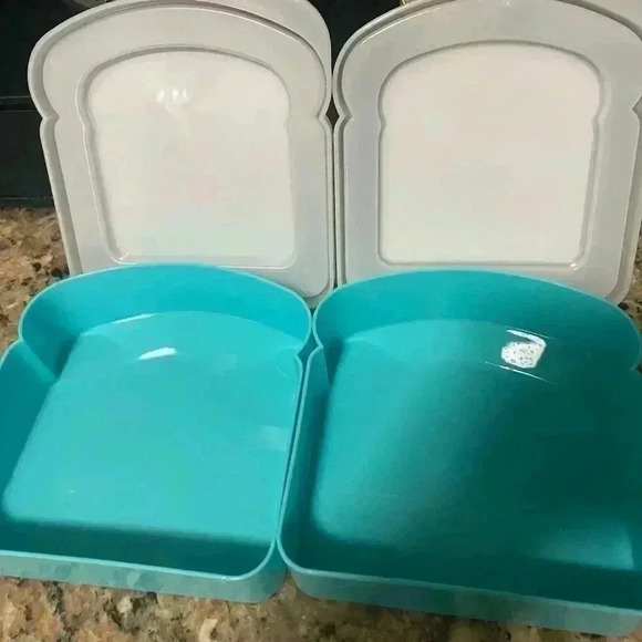 Sandwich container - Picture 2 of 2